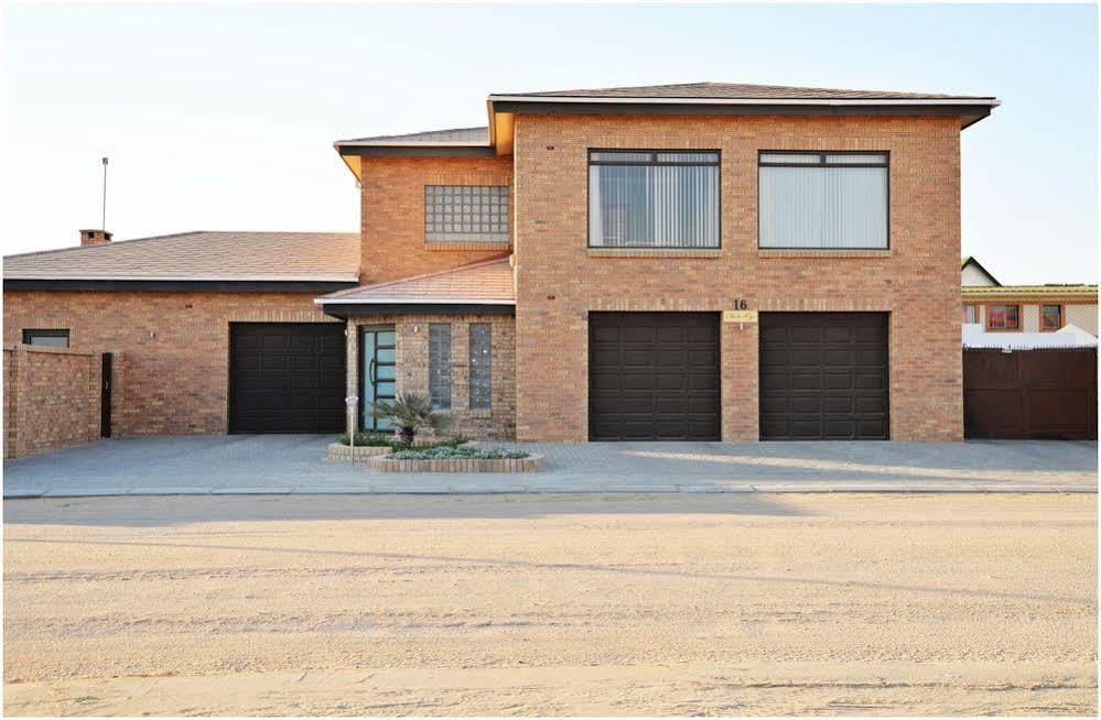 Chala-Kigi Apartments Swakopmund Luaran gambar